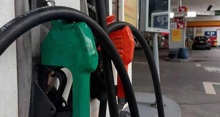 Gasolina Mais Barata em Novembro: Petrobras (PETR4) Reduz Preços e ValeCard Confirma Queda de 0,27%