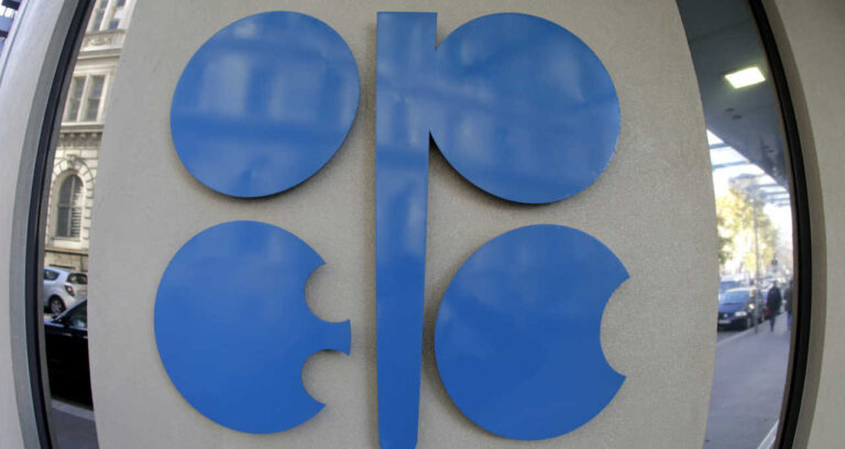 OPEP+ em Prudência: Grupo Sinaliza Manutenção da Produção de Petróleo em Meio a Incertezas Globais