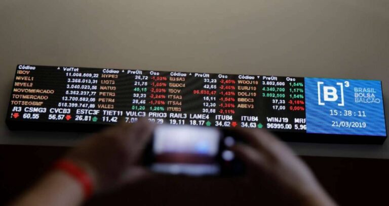 Ibovespa Dispara e Bate Recorde Histórico com Confirmação de Corte na Selic; Entenda o Que Move o Mercado Hoje