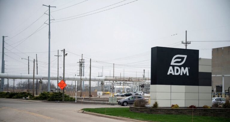 Lucro da ADM despenca 20% no 4º trimestre de 2025: margens fracas e indefinição de biocombustíveis impactam resultados