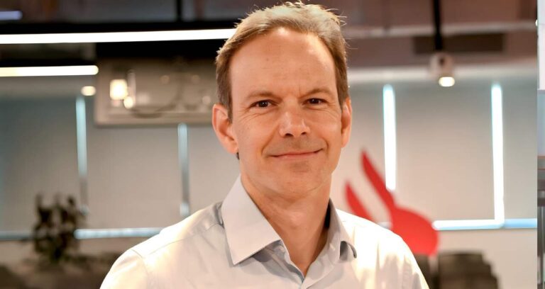CEO do Santander se pronuncia sobre caso Banco Master e impactos no mercado financeiro