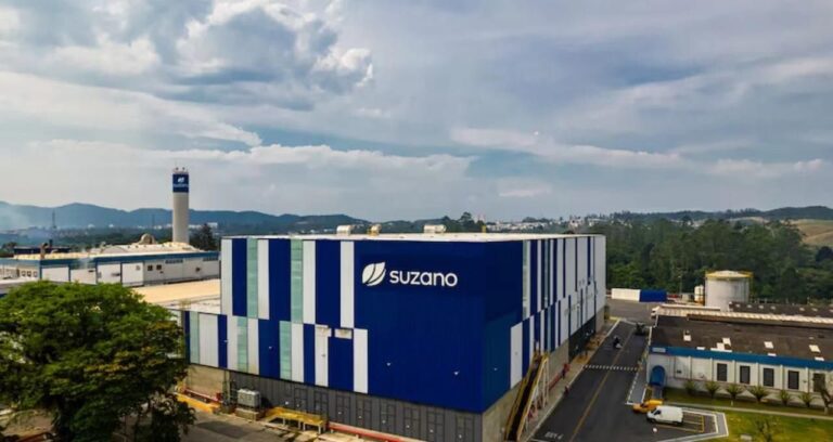 Suzano (SUZB3) Surpreende o Mercado: Lucro Retorna e Novo Programa de Recompra de Ações é Anunciado