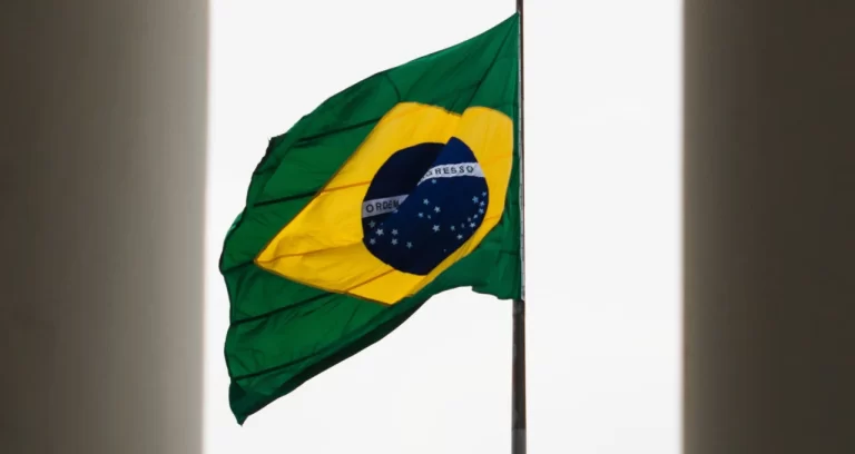 Mercado Já Ajusta Projeções para 2026 Enquanto Aguarda o PIB de 2025: O Que Isso Significa Para Seus Investimentos?