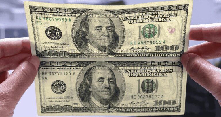 Dólar Cede e Fecha Abaixo de R$ 5,20 Após Decisão da Suprema Corte Americana e Acumula Perda de 1% na Semana