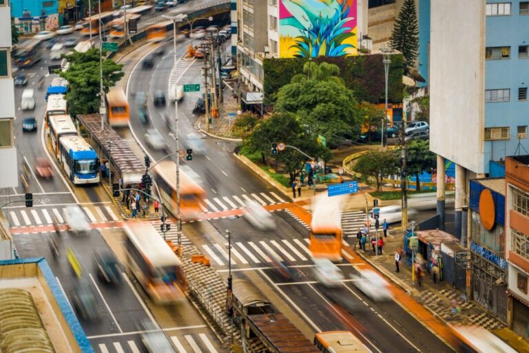 Fundo Imobiliário Anuncia Compra de Edifício por R$ 31 Milhões e Investidores Buscam Impacto nos Dividendos