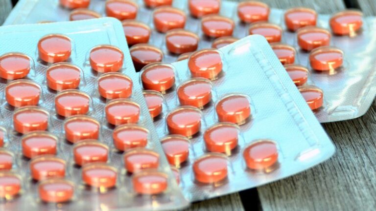 Estatinas: Medicamentos para Colesterol Ruim Podem Ter Menos Efeitos Colaterais do Que o Indicado na Bula, Aponta Estudo