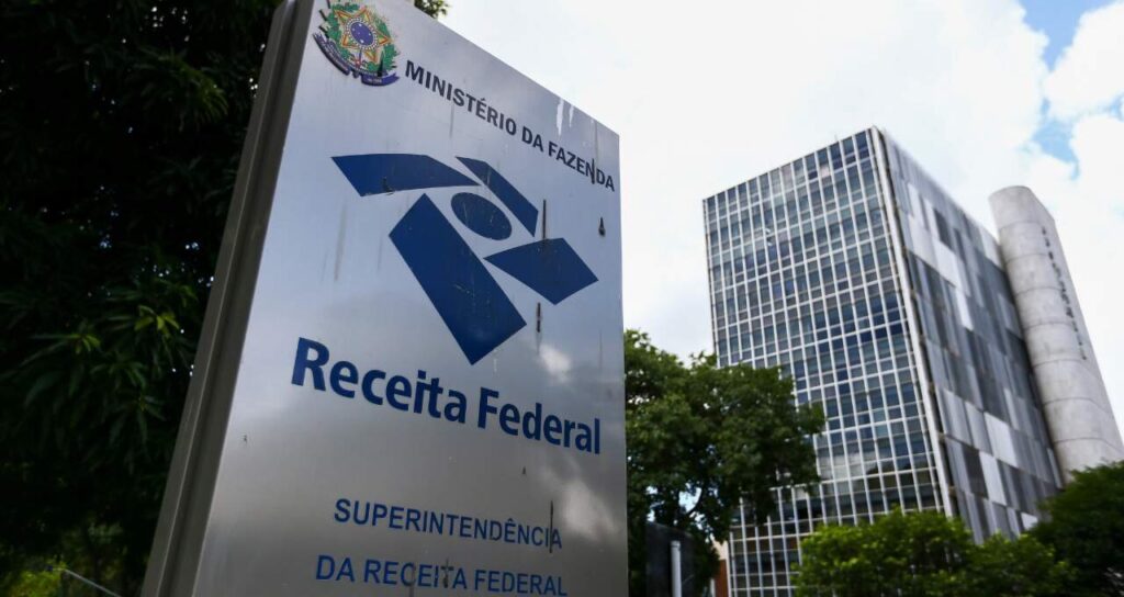 Receita Federal Supera Expectativas: Arrecadação de R$ 325,71 Bilhões em Janeiro com Crescimento Anual de 3,56%