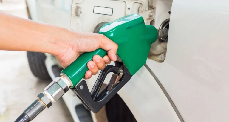 ANP emite alerta e exige liberação de estoques de leilões cancelados da Petrobras para estabilizar abastecimento de combustíveis