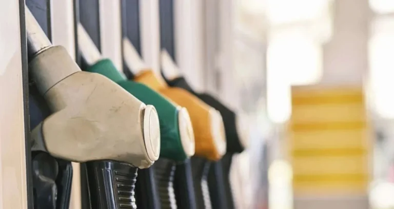 Etanol Perde Brilho: Preço em Alta Afasta Consumidores e Gasolina Ganha Vantagem na Maior Parte do Brasil