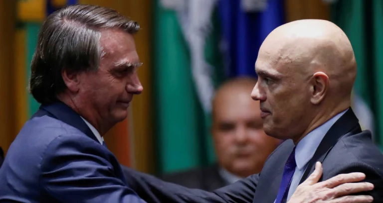 Moraes Define Restrições Severas para Bolsonaro em Prisão Domiciliar: Tornozeleira, Proibição de Celular e Acampamentos Próximos