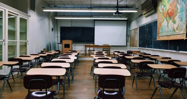 Ser Educacional (SEER3) recompensa acionistas com R$ 61,1 milhões em dividendos e reverte prejuízo em 2023