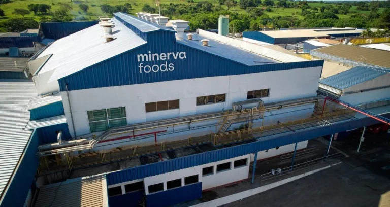 Minerva (BEEF3): BTG Pactual reduz preço-alvo para R$ 7 e alerta sobre desalavancagem lenta