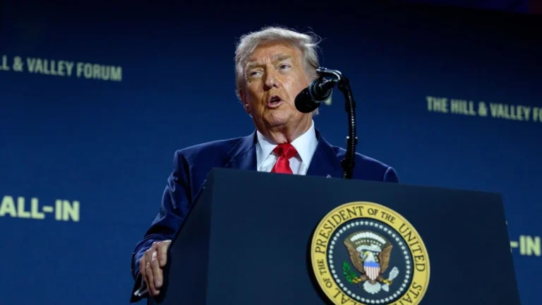Guerra EUA-Irã entra em novo patamar: Trump renomeia Estreito de Ormuz e Petrobras atinge valorização histórica