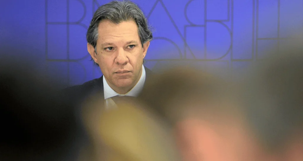 Haddad revela mudança de visão sobre juros e aponta 'gordura' na política monetária brasileira em meio a cenário econômico volátil