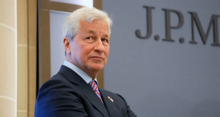 CEO do JPMorgan Alerta: Guerra no Irã Pode Disparar Inflação e Juros Globais, Impactando Bolsas e Petrobras