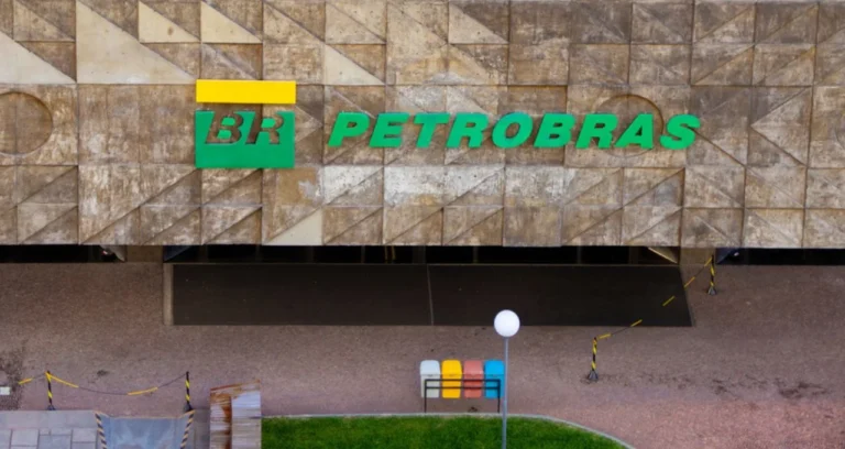 Petrobras (PETR4) Anuncia Mudanças Estratégicas: Novo Presidente no Conselho e Alterações na Diretoria de Logística