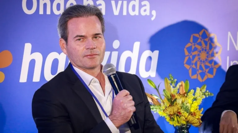 Hapvida (HAPV3) muda CEO em meio a críticas de governança e pressão por resultados; Ibovespa reage a tensões no Oriente Médio e eleições brasileiras