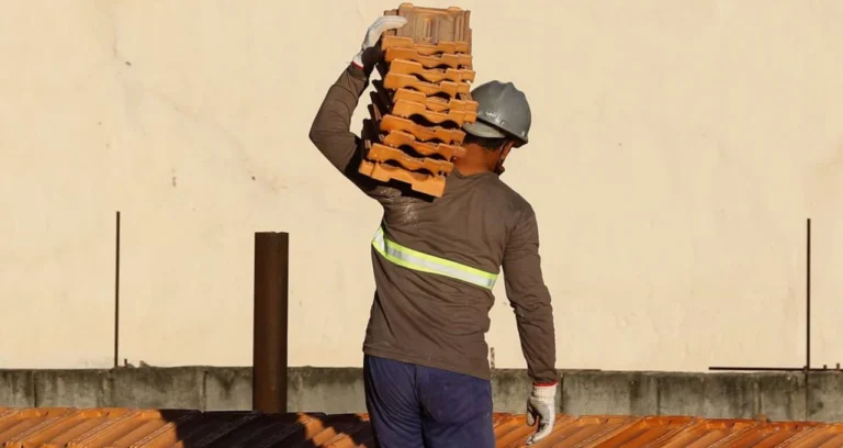 Setor da Construção Alerta: Liberação do FGTS para Dívidas Pode Prejudicar Projetos e Gerações Futuras