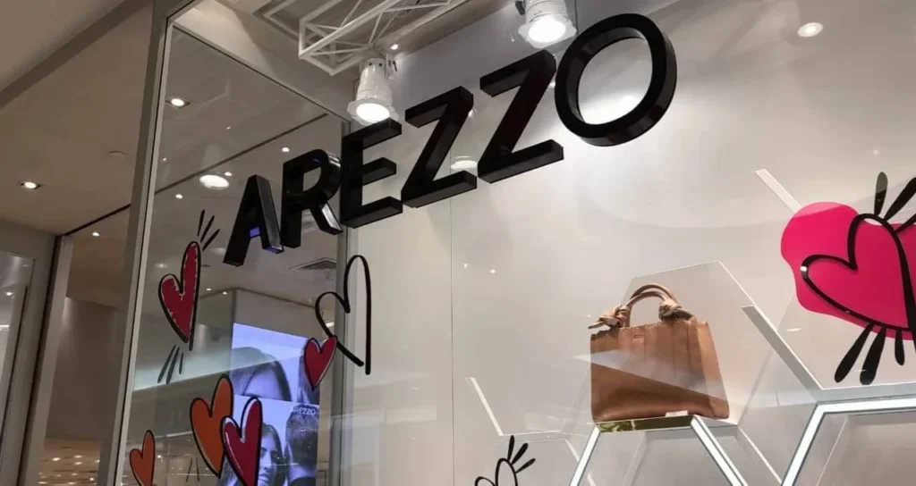 Azzas (AZZA3) despenca 10% na bolsa após reviravolta na diretoria; Ibovespa renova recorde