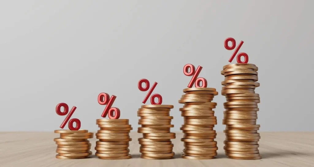 Juros Futuros Sobem com Pressão dos Treasuries e Tensão no Oriente Médio; Dólar Flerta com R$ 4,98