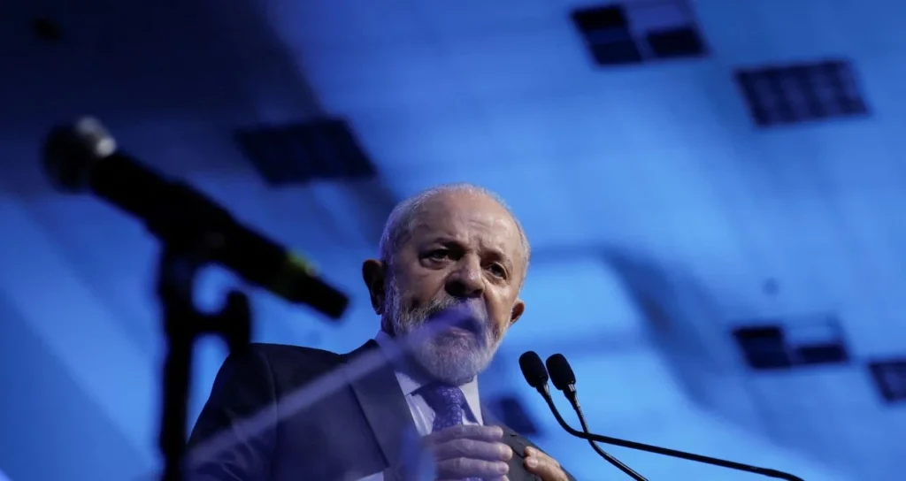 Lula Anuncia Forte Regulação de Plataformas Digitais para Proteger a Democracia; Petrobras e Vale em Destaque na Bolsa