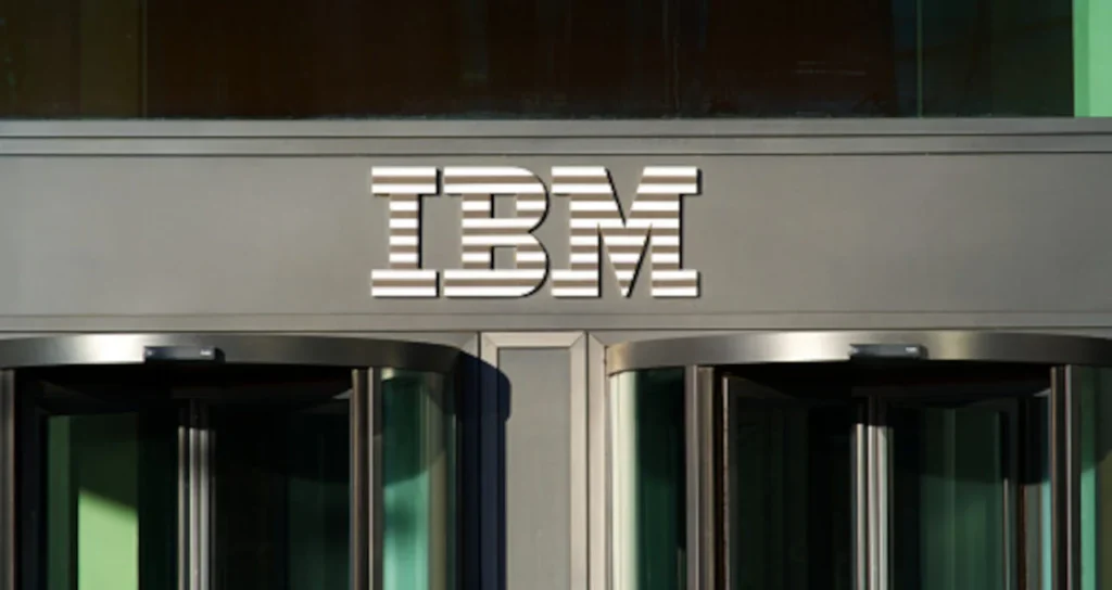 Lucro da IBM no 1º Trimestre Ultrapassa Expectativas com US$ 1,22 Bilhão, Impulsionado por Tecnologia e Serviços