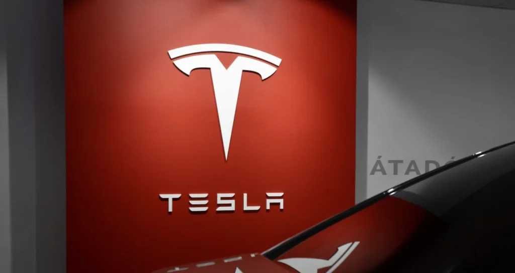 Lucro da Tesla (TSLA) no 1T26 Supera Expectativas e Impulsiona Ações em 4%, Enquanto Mercado Observa Balanços e Geopolítica