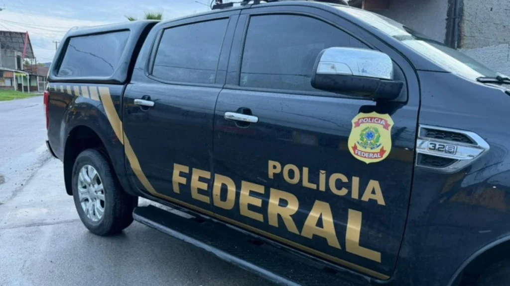 Associação de Delegados da PF Reage Fortemente a Declarações de Lula sobre Agentes 'Fingindo Trabalhar'