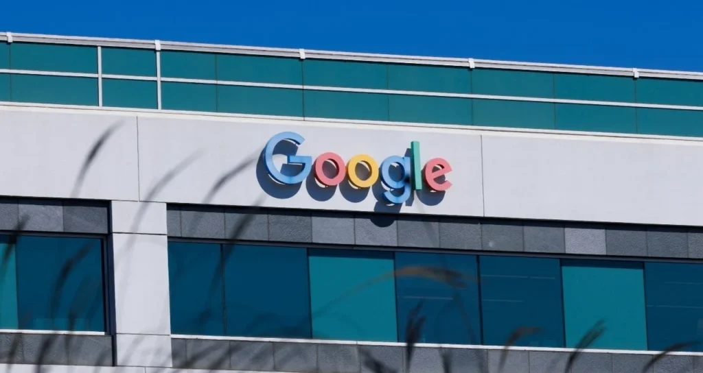 Google (GOOGL): Itaú BBA destaca resultados surpreendentes e potencial de alta para ações