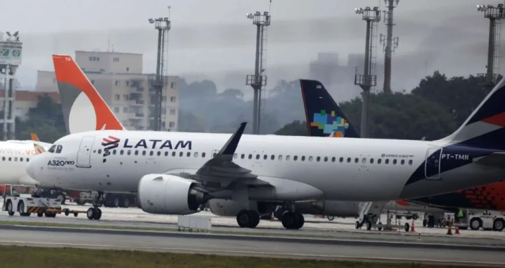 Lucro da Latam dispara para US$ 576 milhões no 1º trimestre de 2026 impulsionado por resultados robustos do setor aéreo