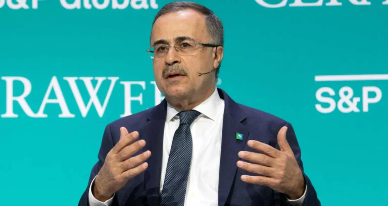 CEO da Aramco Alerta: Perda de 1 Bilhão de Barris Pode Atrasar Recuperação do Mercado de Petróleo Global