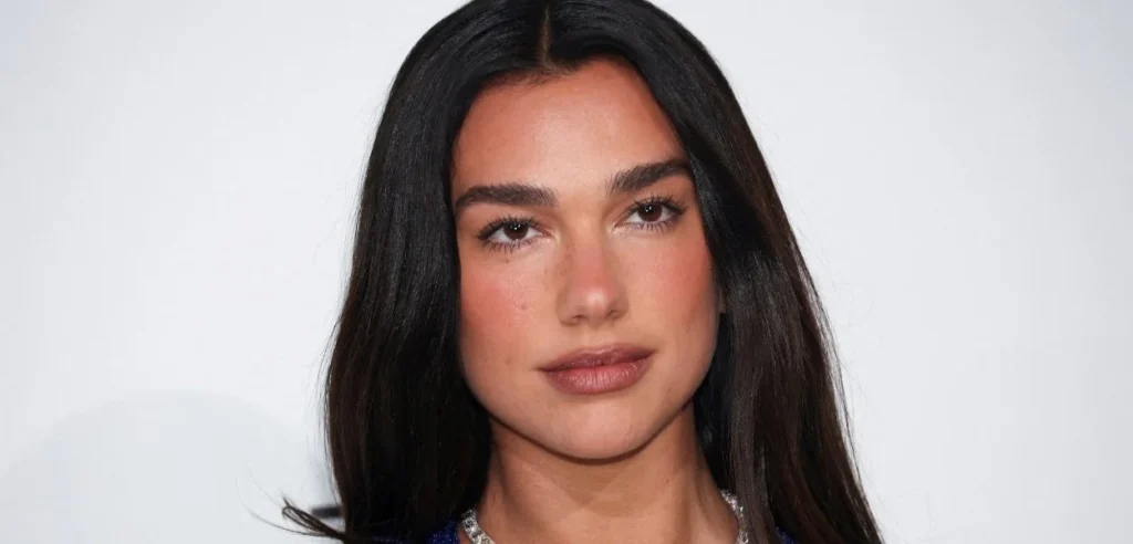 Dua Lipa exige milhões da Samsung após suposta violação de direitos autorais em campanha publicitária