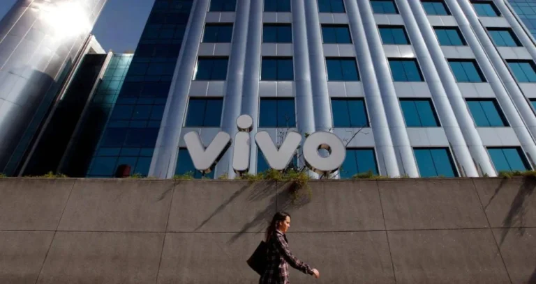 Telefônica Brasil (VIVT3) adquire fatia restante da FiBrasil por R$ 458,7 milhões e fortalece presença no mercado de fibra óptica