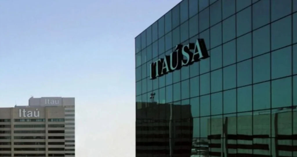 ITUB4 ou ITSA4: Qual ação escolher para investir? Analista compara o bancão e a holding para maximizar retornos