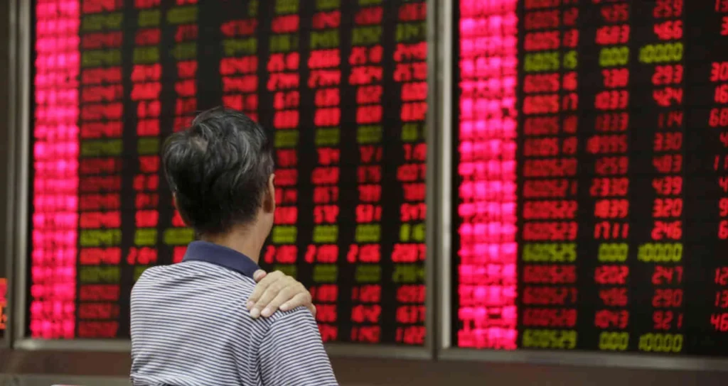Bolsas Asiáticas em Queda: Ataque dos EUA ao Irã e Queda do Petróleo Agitam Mercados Globais
