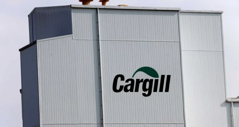 Cargill em Negociações Avançadas para Vender Unidade de Metais à Macquarie, Fontes Revelam