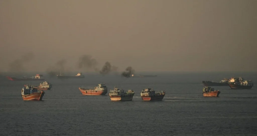 Oriente Médio tensão com drones atacando Bahrein e navio em Ormuz