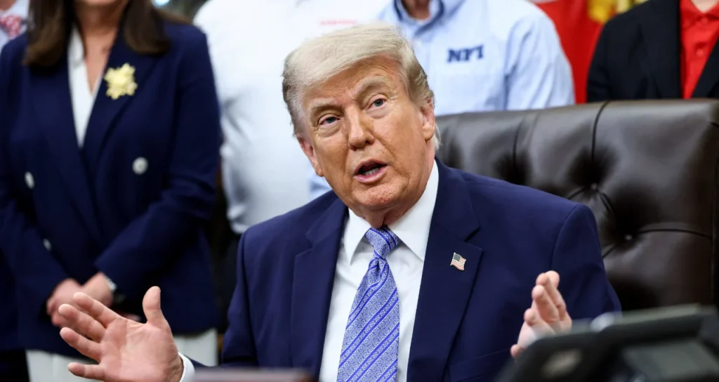 Tensão no Oriente Médio: Trump Confirma Ataques dos EUA contra o Irã e Alerta para 'Violação' do Cessar-Fogo